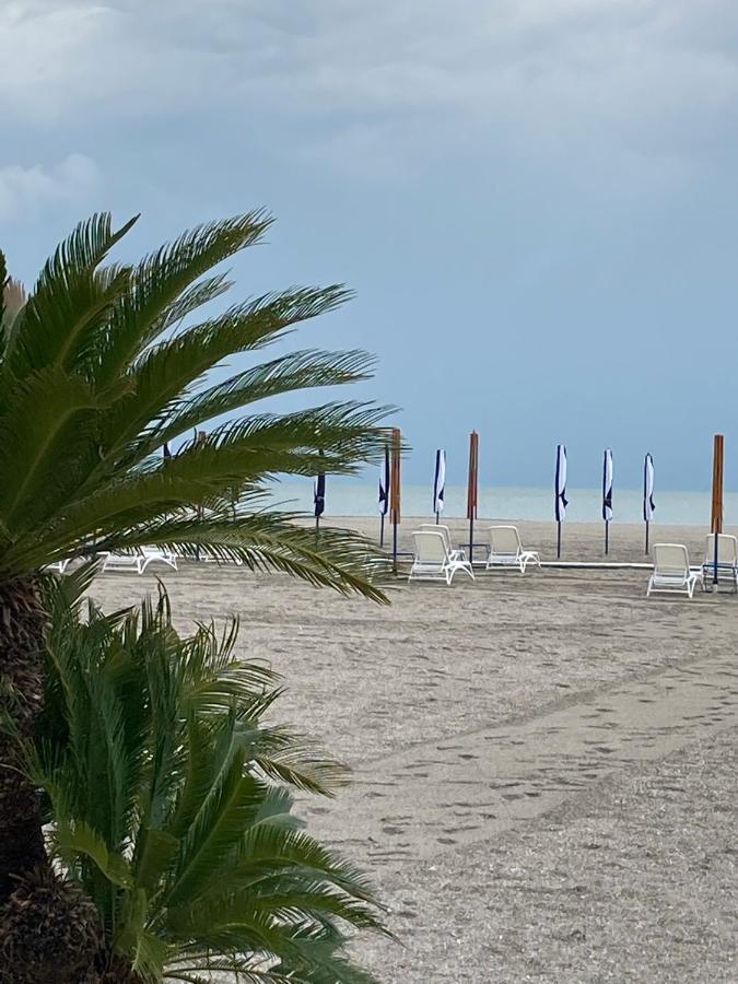 Lira Beach Studio Мамая Экстерьер фото